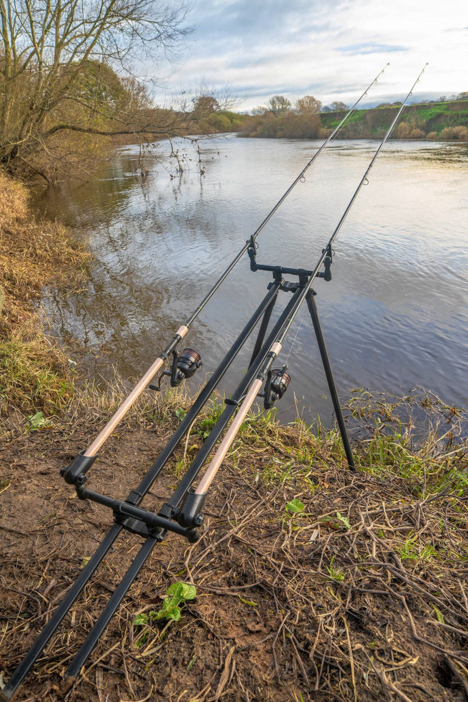 Korum Deluxe River Tripod Title Carp Accessories