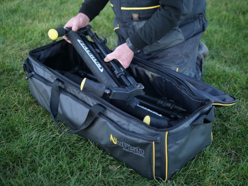 Nufish Aqualock Roller & Accessory Bag Luggage